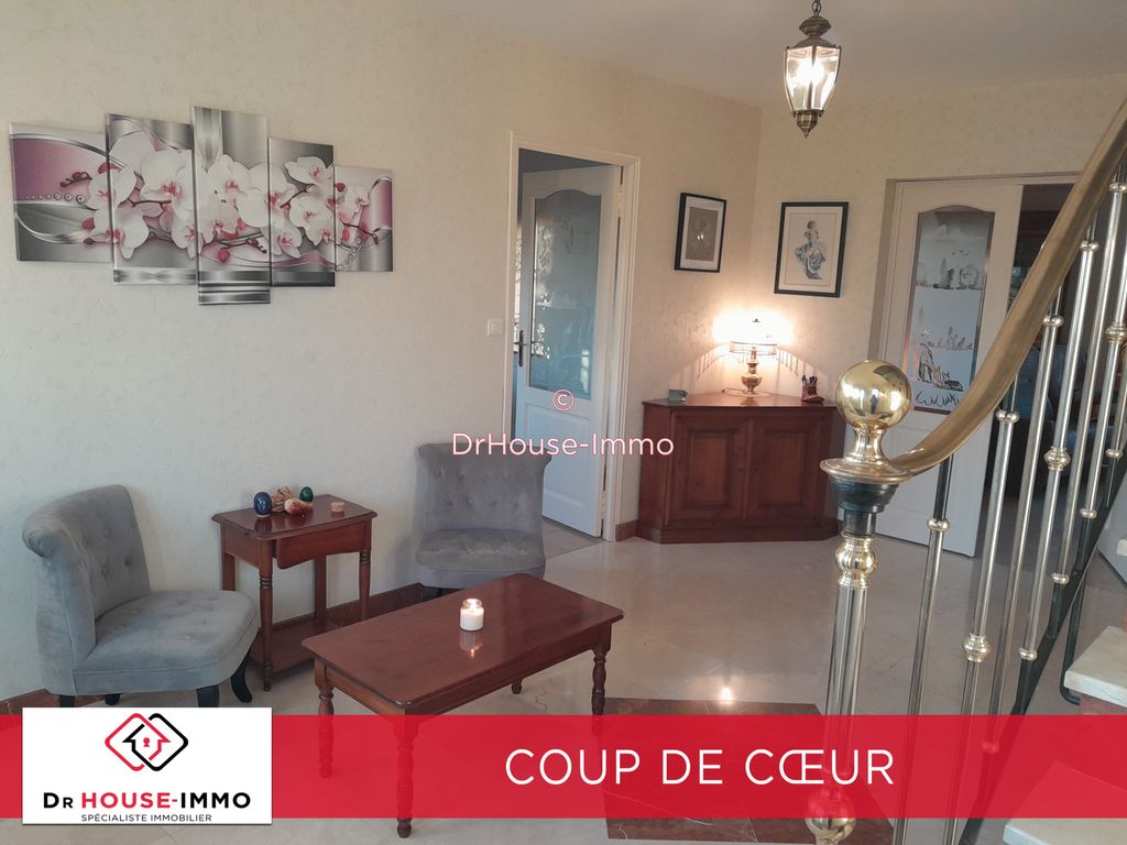 Achat maison à vendre 5 chambres 200 m² - Longué-Jumelles