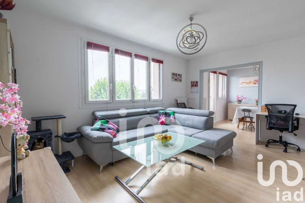 Achat appartement à vendre 4 pièces 65 m² - Les Clayes-sous-Bois