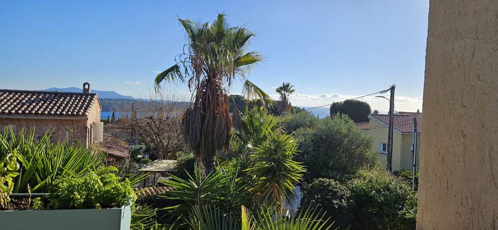 Achat appartement à vendre 3 pièces 57 m² - Bandol