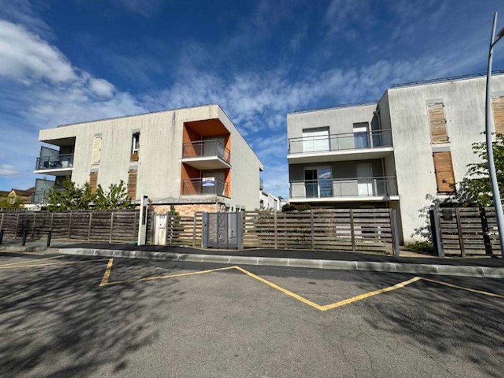 Achat appartement à vendre 4 pièces 84 m² - Carrières-sous-Poissy