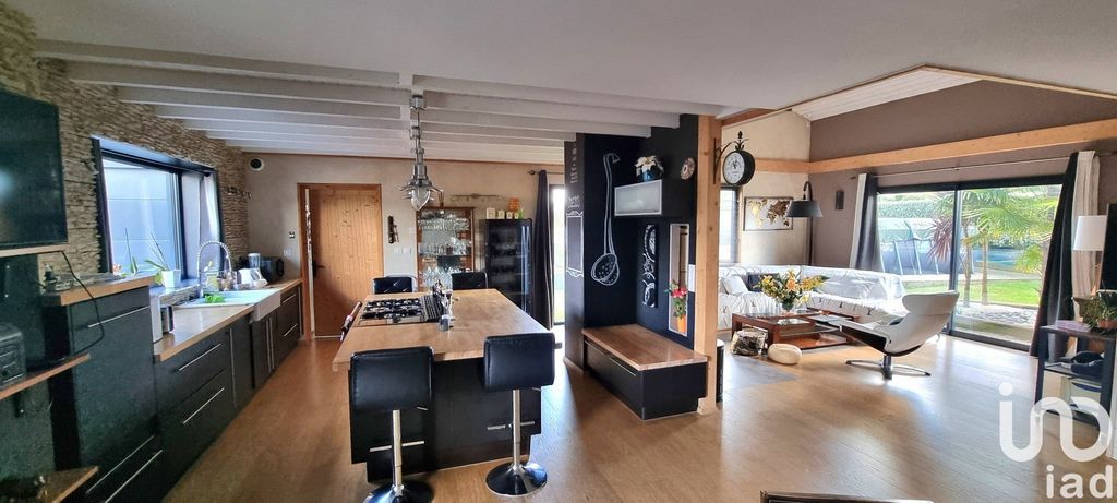 Achat maison à vendre 5 chambres 212 m² - Le Loroux-Bottereau