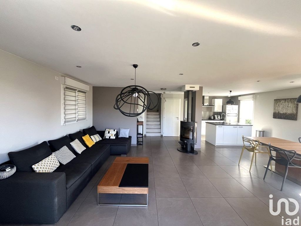 Achat maison à vendre 4 chambres 139 m² - Montagny-les-Lanches