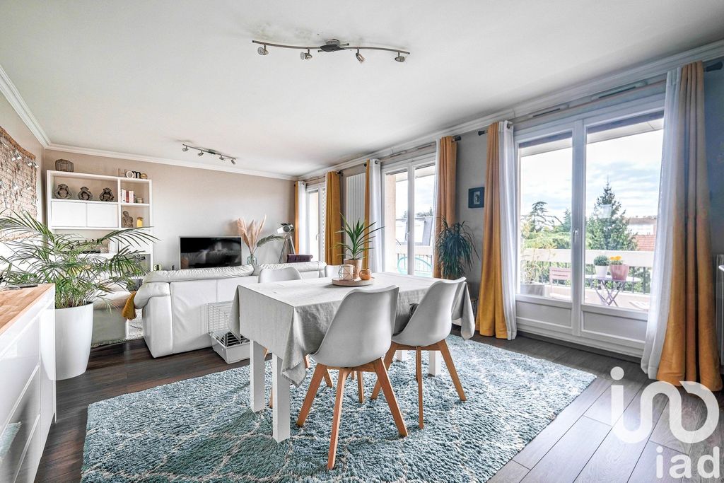 Achat appartement à vendre 5 pièces 95 m² - Livry-Gargan
