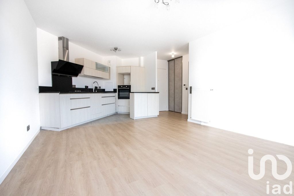 Achat appartement à vendre 3 pièces 58 m² - Saint-Cyr-l'École