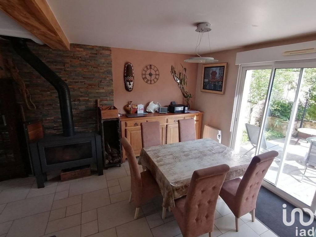 Achat maison à vendre 3 chambres 115 m² - Tousson