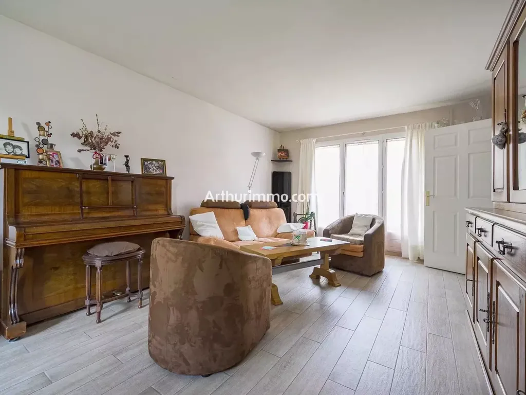 Achat maison à vendre 4 chambres 140 m² - Sucy-en-Brie