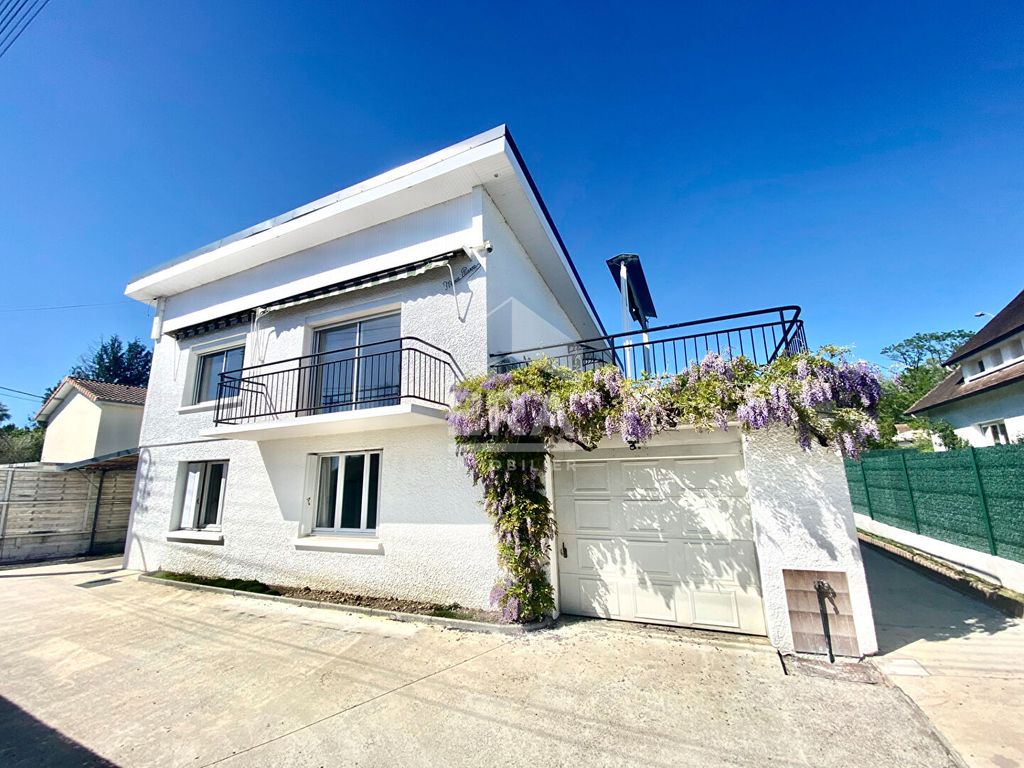 Achat maison à vendre 4 chambres 145 m² - Pau