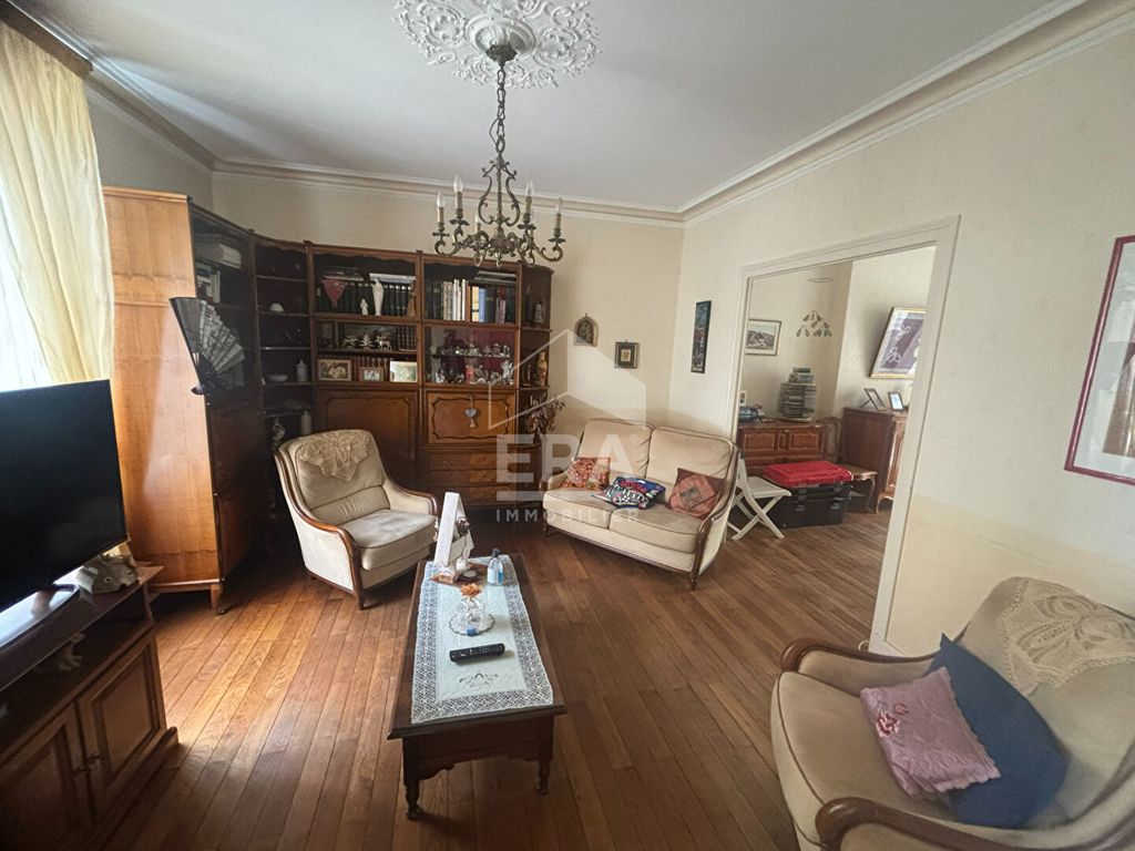 Achat maison à vendre 4 chambres 155 m² - Châteauroux