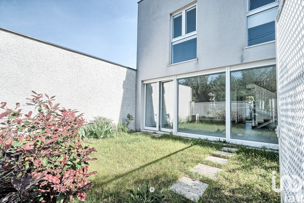 Achat maison à vendre 3 chambres 76 m² - Clichy-sous-Bois