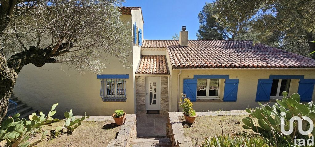 Achat maison à vendre 5 chambres 150 m² - Roquebrune-sur-Argens