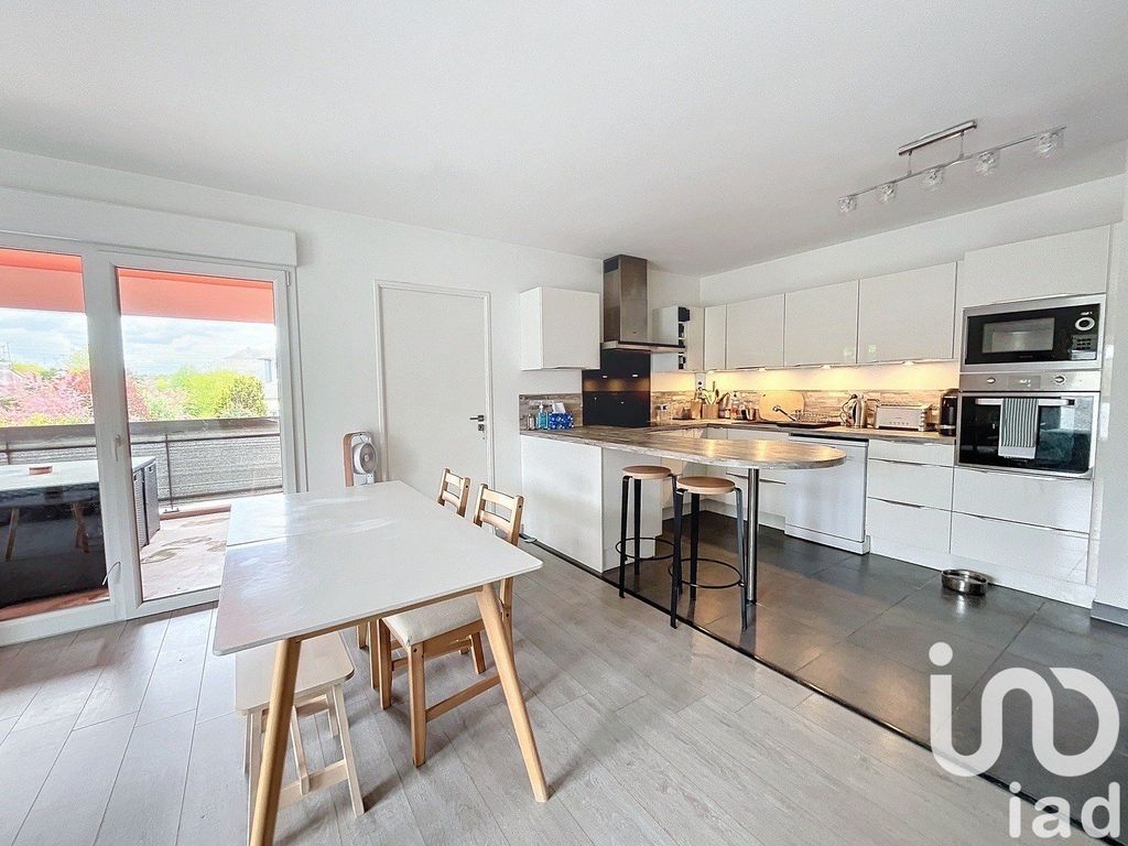 Achat appartement à vendre 5 pièces 93 m² - Cesson-Sévigné