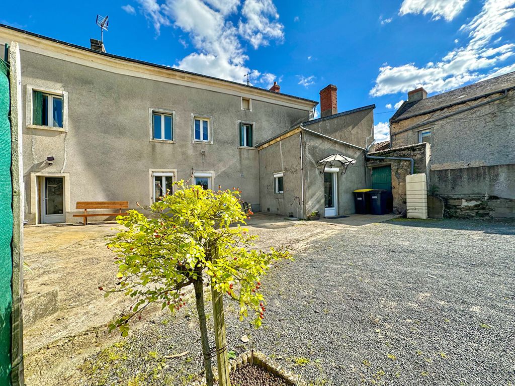 Achat maison à vendre 4 chambres 157 m² - Doué-en-Anjou