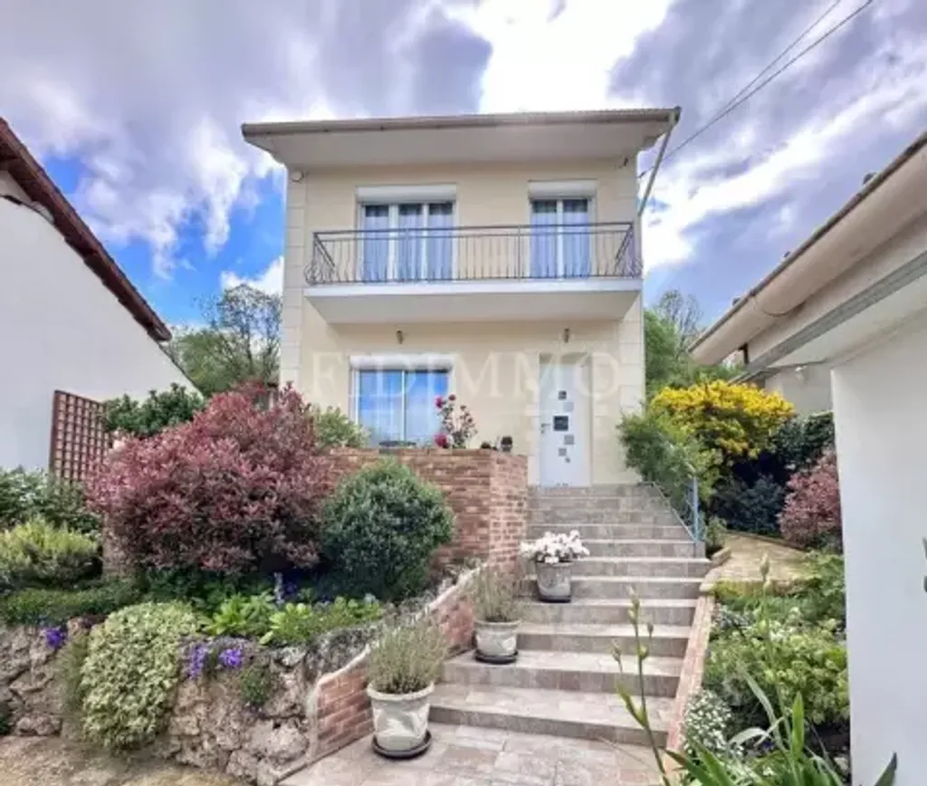 Achat maison à vendre 3 chambres 100 m² - Ormesson-sur-Marne