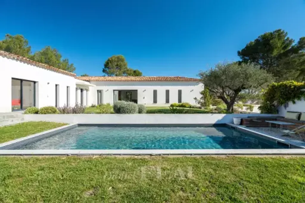 Achat maison à vendre 4 chambres 168 m² - Aix-en-Provence