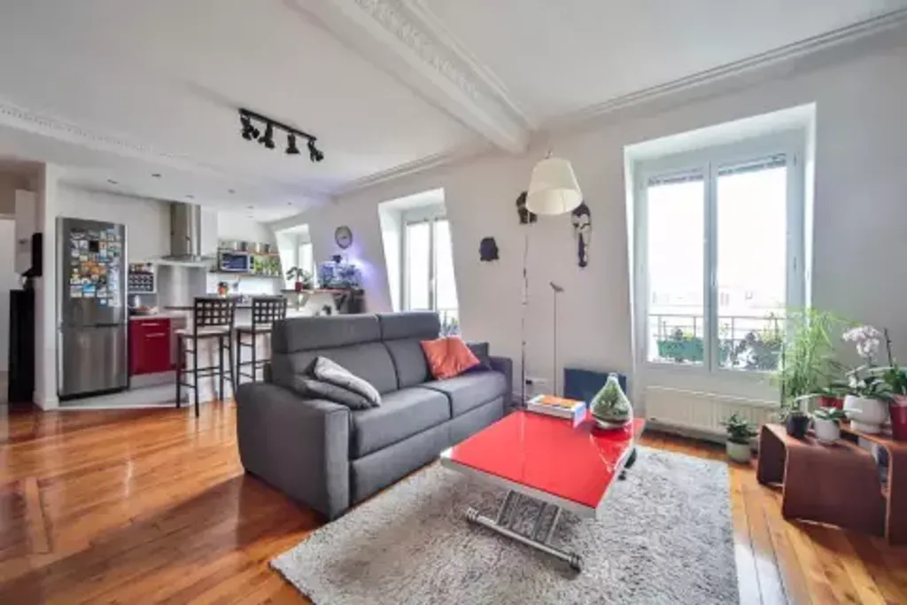 Achat appartement à vendre 2 pièces 53 m² - Paris 18ème arrondissement