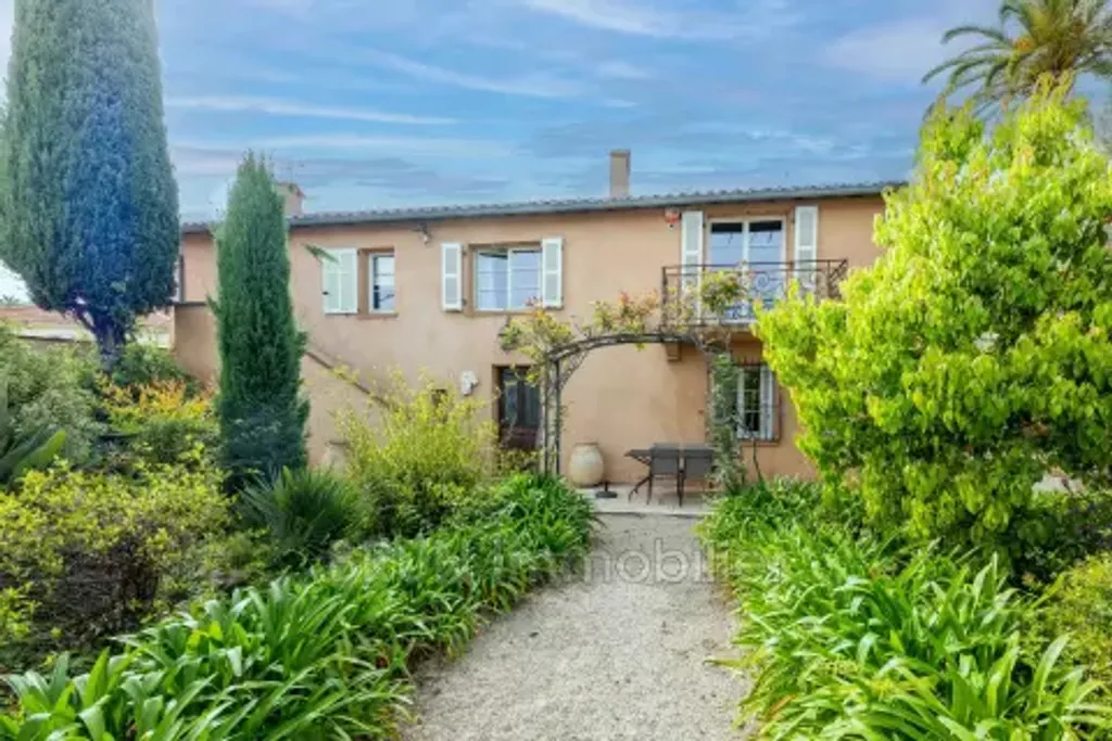 Achat maison à vendre 5 chambres 250 m² - Antibes