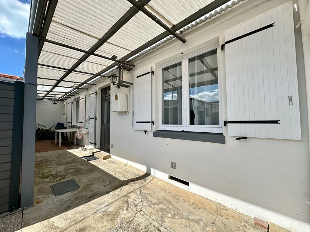 Achat maison à vendre 1 chambre 40 m² - Saint-Gilles-Croix-de-Vie