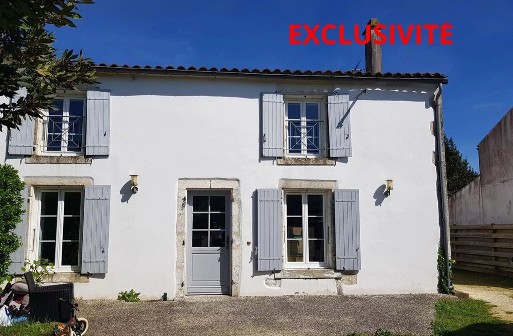Achat maison à vendre 4 chambres 154 m² - Saint-Sauveur-d'Aunis