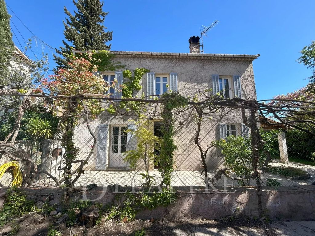 Achat maison à vendre 3 chambres 100 m² - Châteauneuf-Grasse