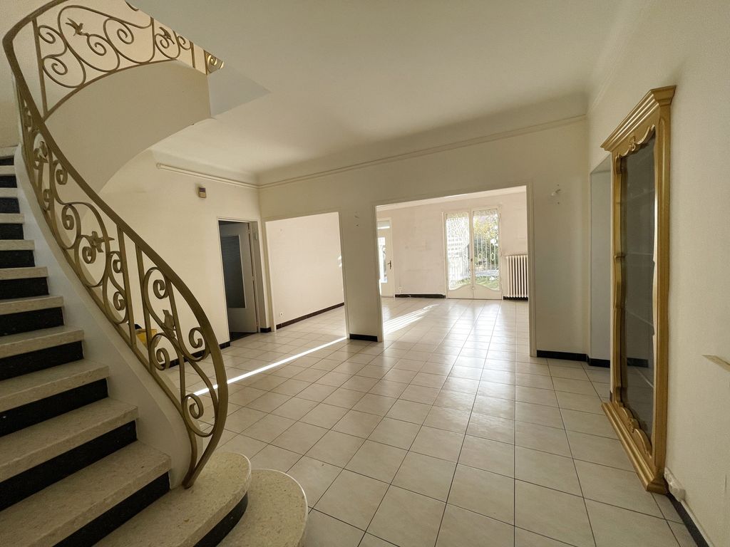 Achat maison à vendre 4 chambres 240 m² - Narbonne