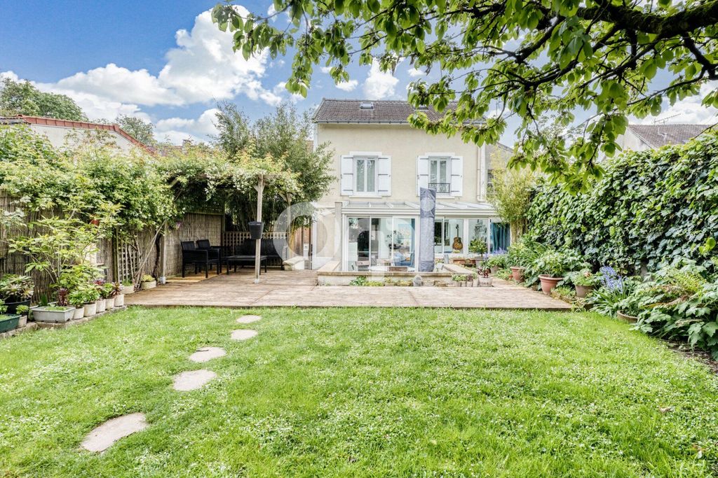 Achat maison à vendre 3 chambres 89 m² - Champs-sur-Marne