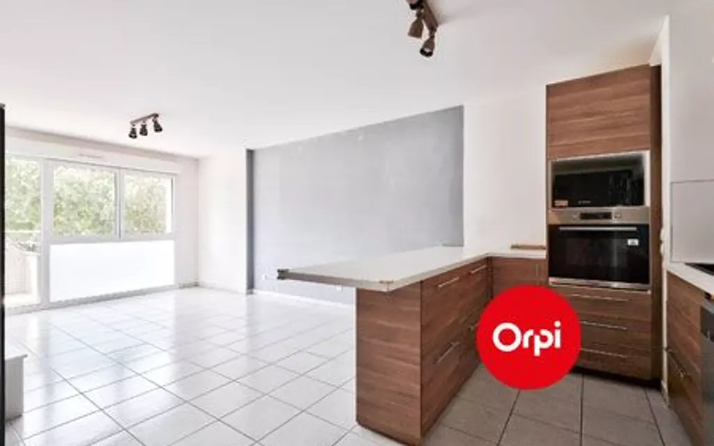 Achat appartement à vendre 3 pièces 62 m² - Saint-Priest