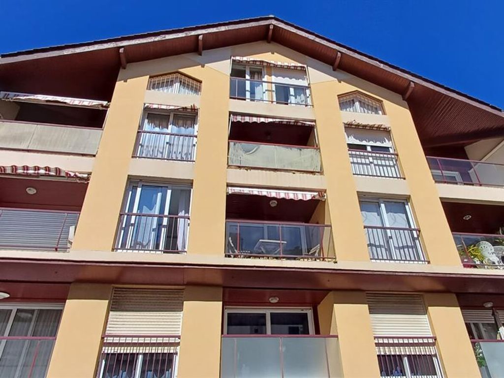 Achat appartement à vendre 3 pièces 66 m² - Saint-Jean-de-Luz