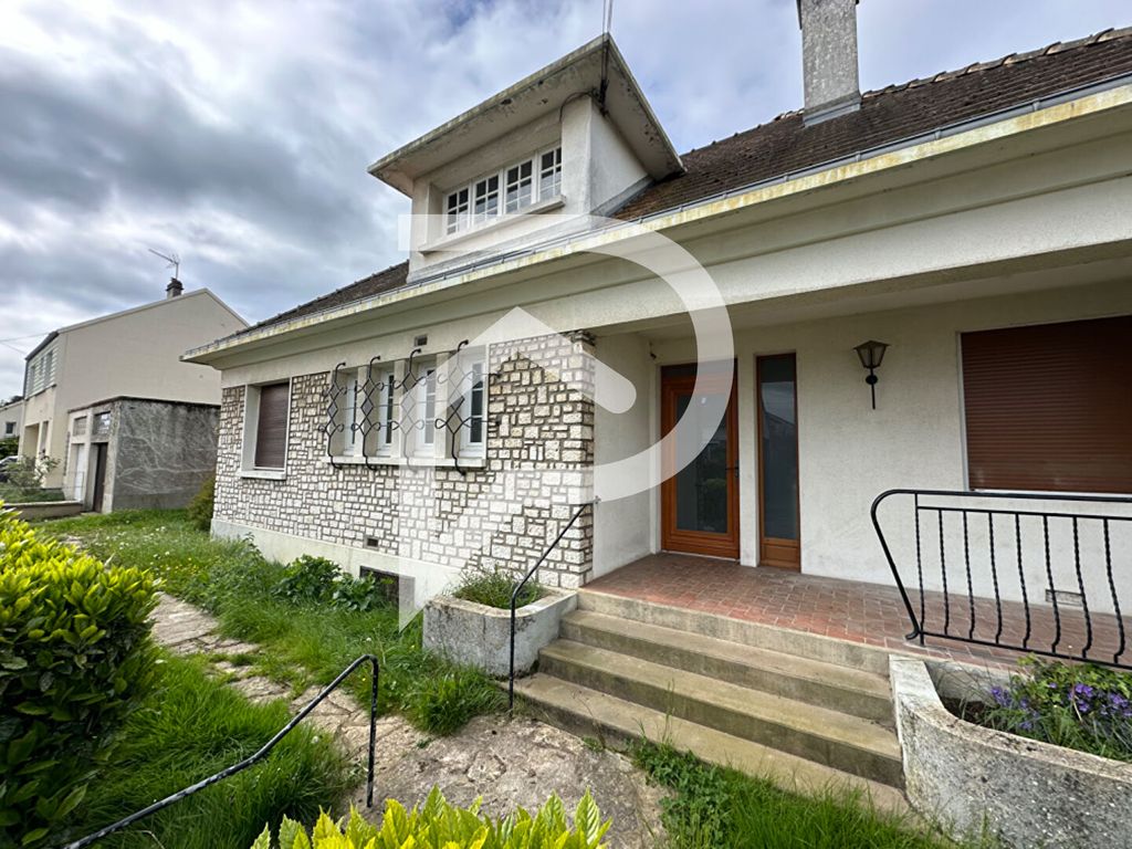 Achat maison à vendre 5 chambres 154 m² - Luisant