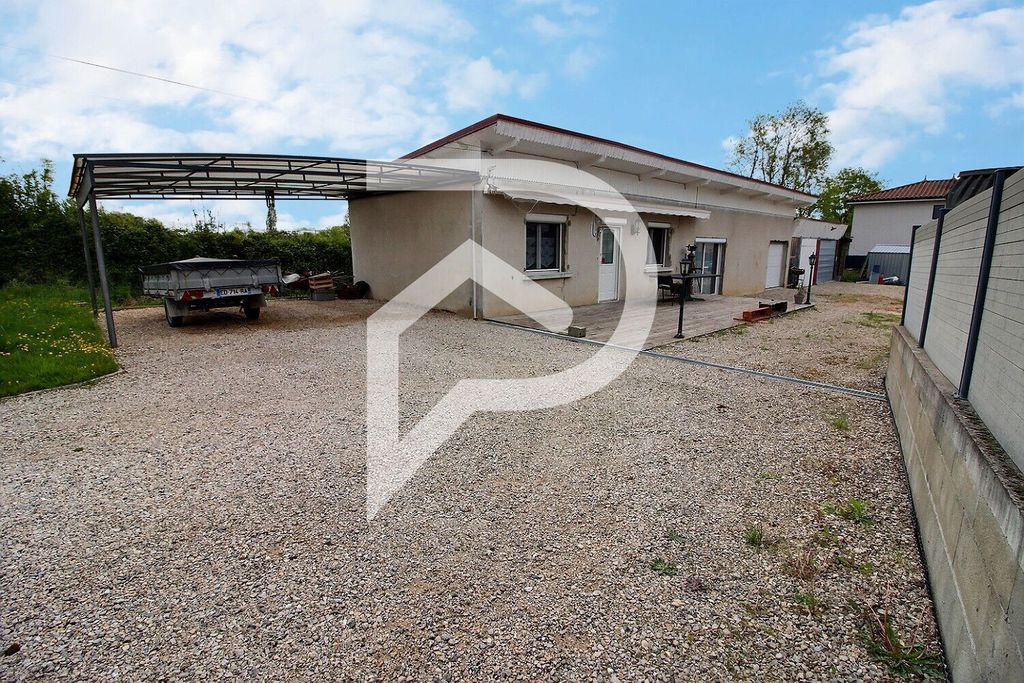Achat maison à vendre 2 chambres 100 m² - Saint-André-de-Corcy
