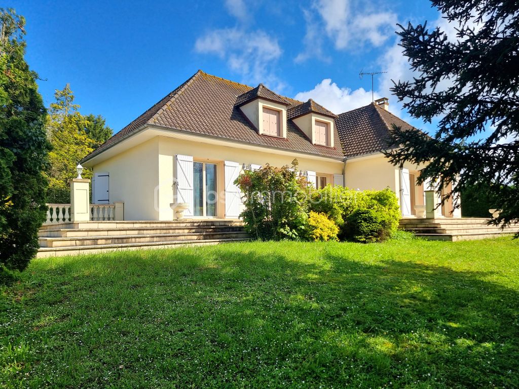 Achat maison à vendre 6 chambres 206 m² - Montereau-Fault-Yonne