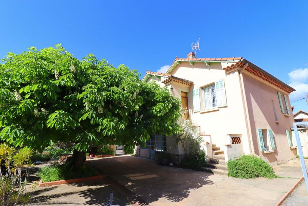 Achat maison à vendre 6 chambres 177 m² - Avignon