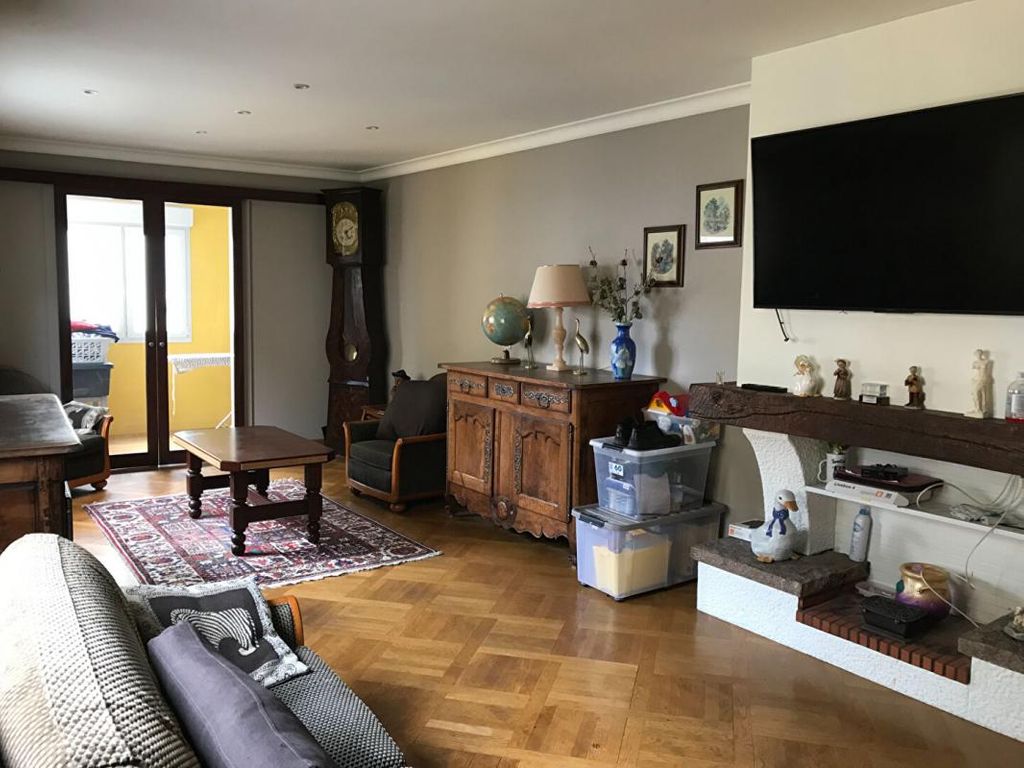 Achat maison à vendre 4 chambres 167 m² - La Châtaigneraie