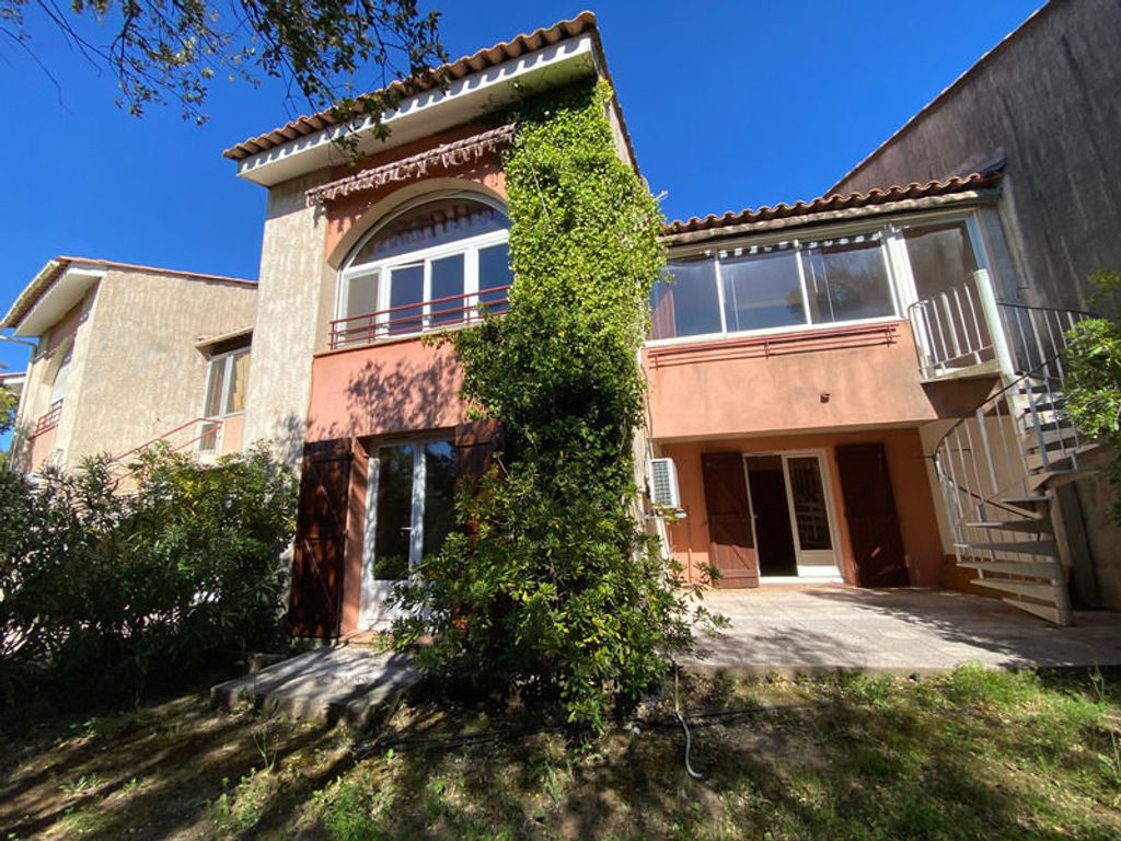 Achat maison à vendre 3 chambres 85 m² - Saint-Raphaël
