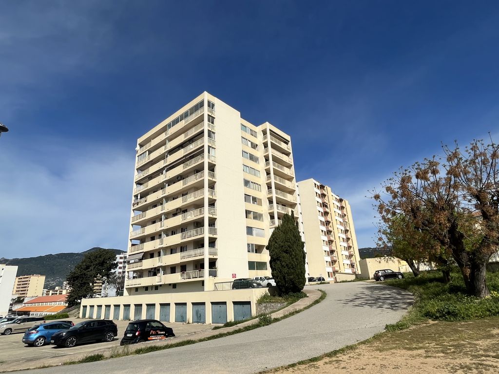 Achat appartement à vendre 3 pièces 73 m² - Ajaccio