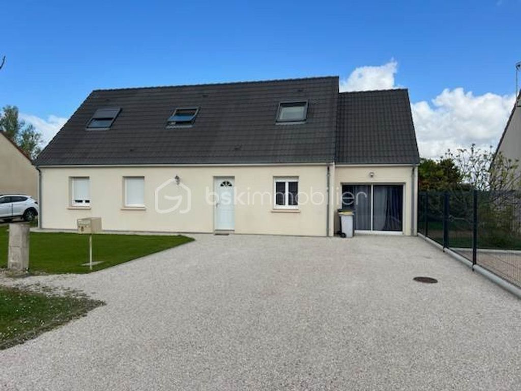 Achat maison à vendre 5 chambres 132 m² - Saint-Péravy-la-Colombe