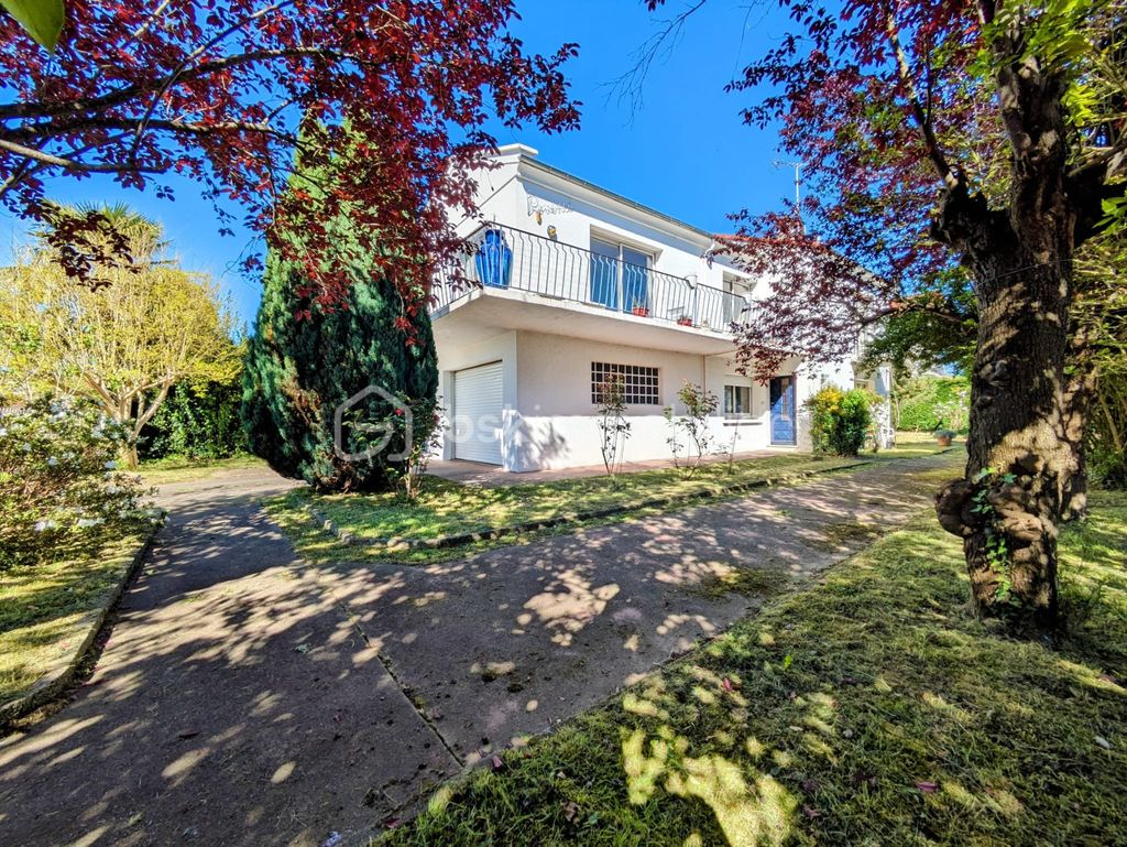 Achat maison à vendre 3 chambres 122 m² - Pau