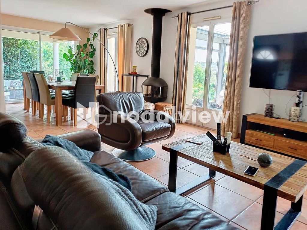 Achat maison à vendre 5 chambres 160 m² - Saint-Gély-du-Fesc