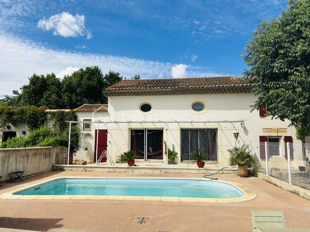 Achat maison à vendre 4 chambres 189 m² - Arles