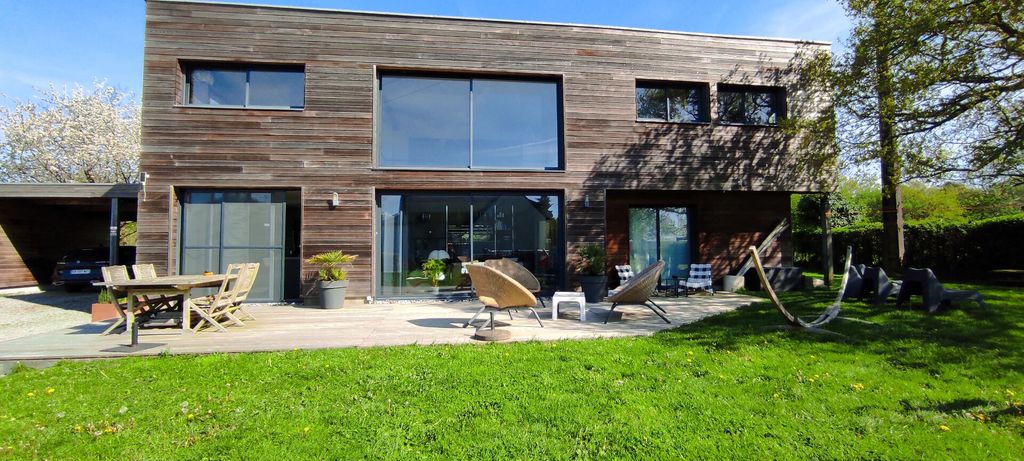 Achat maison à vendre 4 chambres 158 m² - Guichen