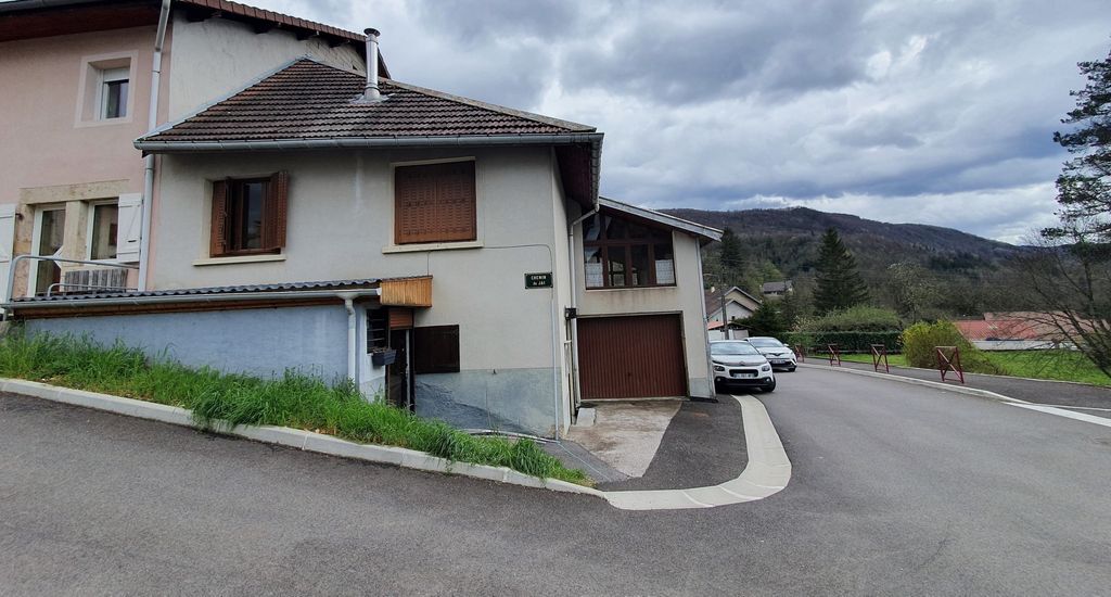 Achat maison à vendre 5 chambres 160 m² - Saint-Claude