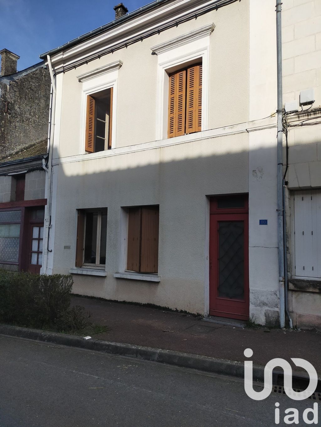 Achat maison à vendre 3 chambres 128 m² - Saint-Flovier