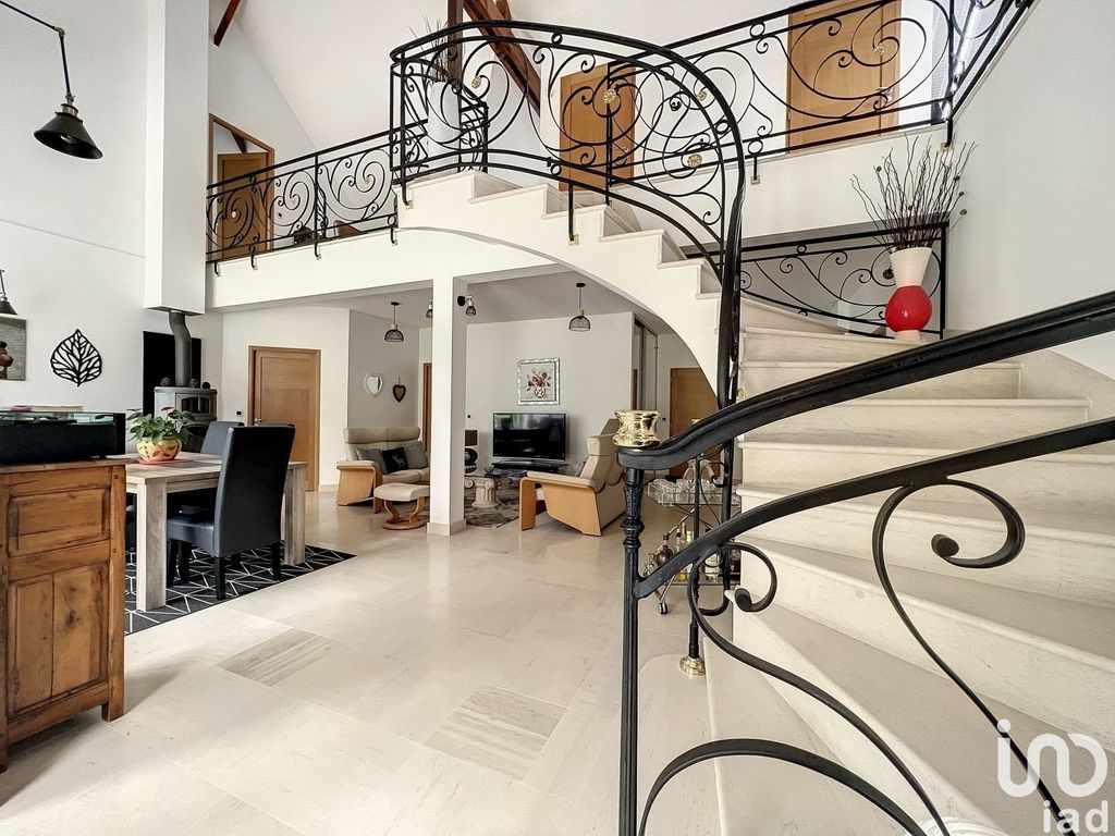Achat maison à vendre 4 chambres 301 m² - Cordey