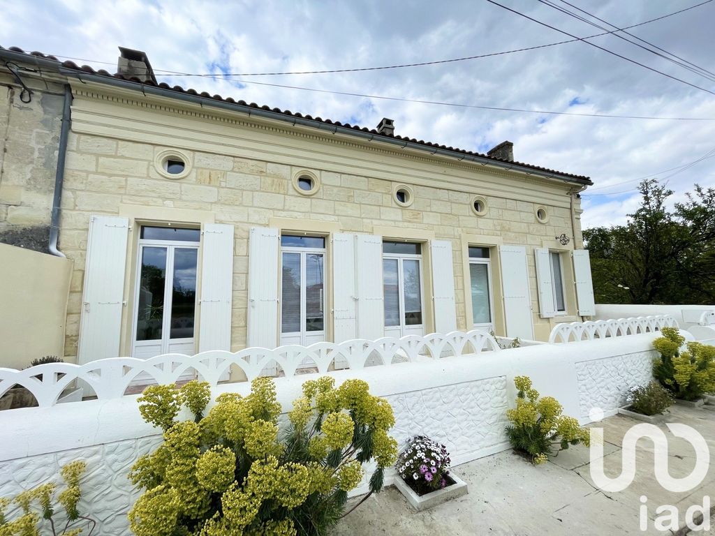 Achat maison à vendre 3 chambres 221 m² - Saint-Christoly-Médoc
