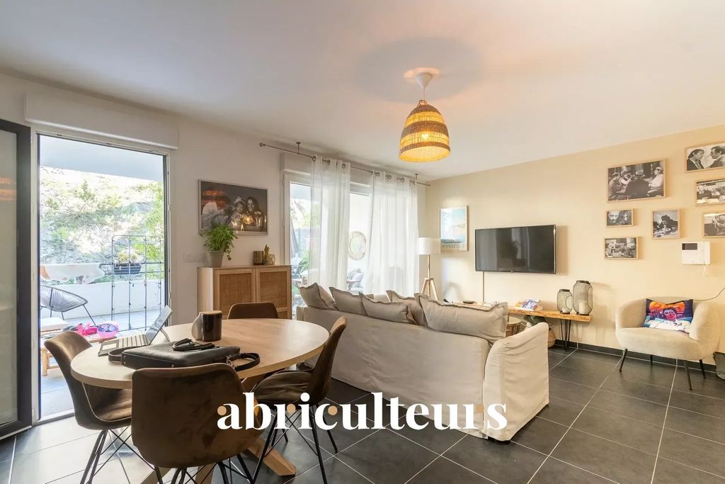 Achat appartement à vendre 3 pièces 60 m² - Marseille 8ème arrondissement