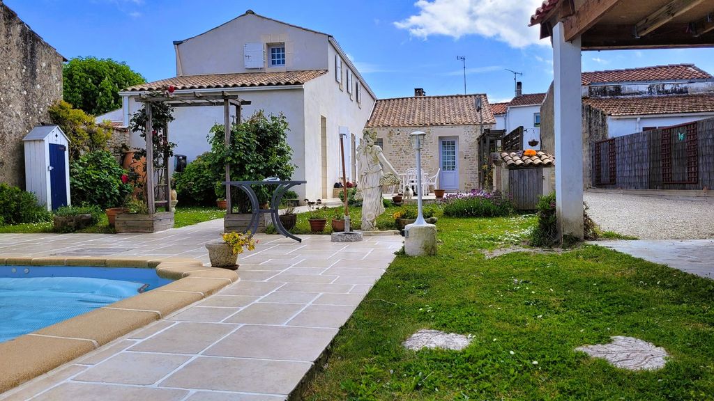 Achat maison à vendre 3 chambres 185 m² - Dolus-d'Oléron