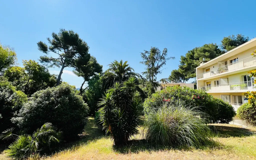 Achat appartement à vendre 4 pièces 69 m² - Sanary-sur-Mer