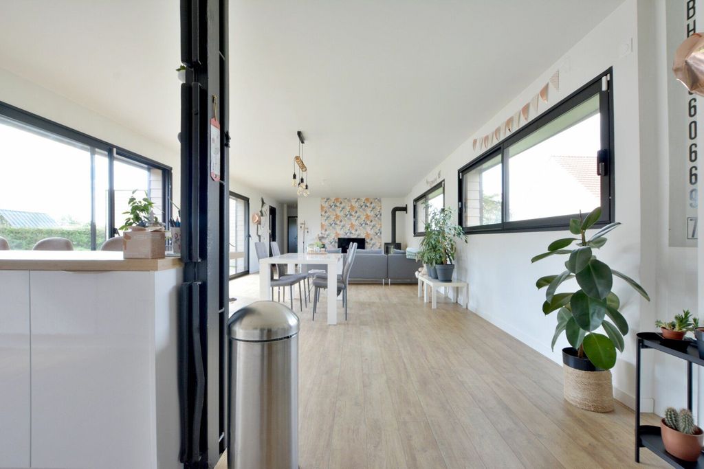 Achat maison à vendre 3 chambres 131 m² - Forest-l'Abbaye