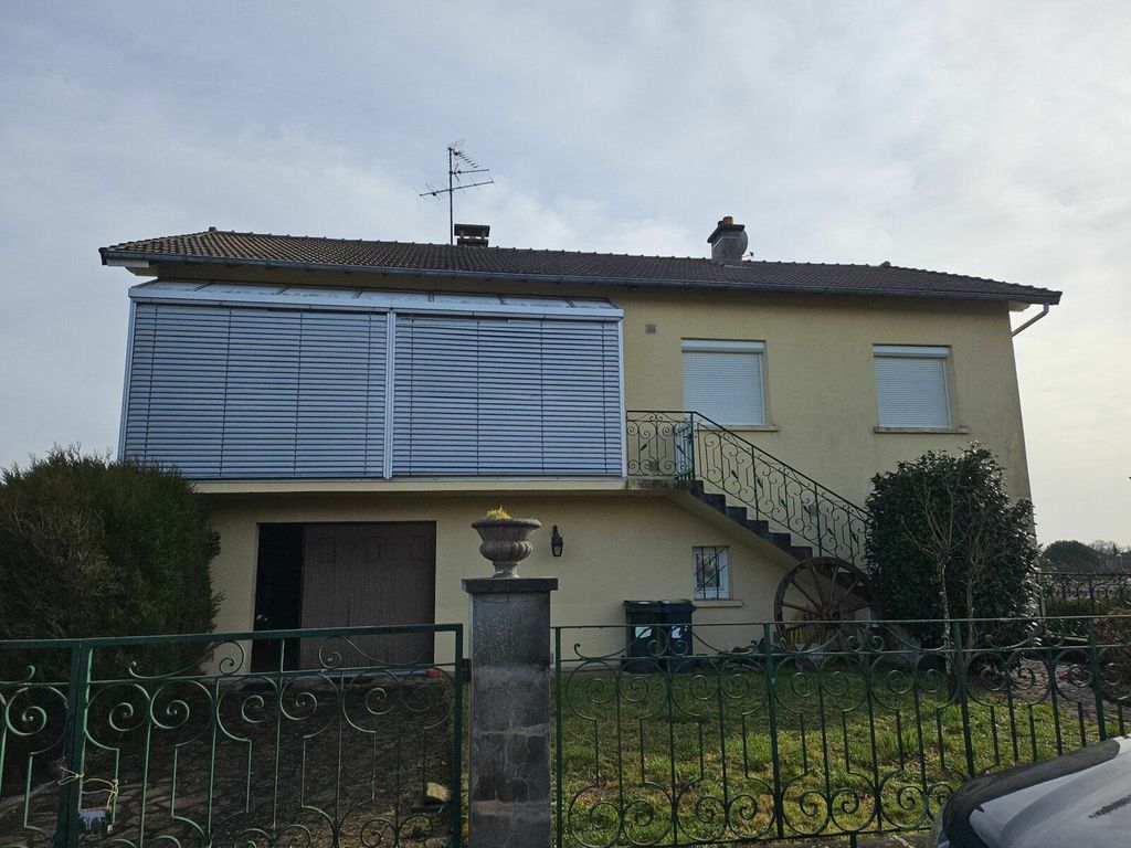 Achat maison à vendre 6 chambres 137 m² - Chaptelat