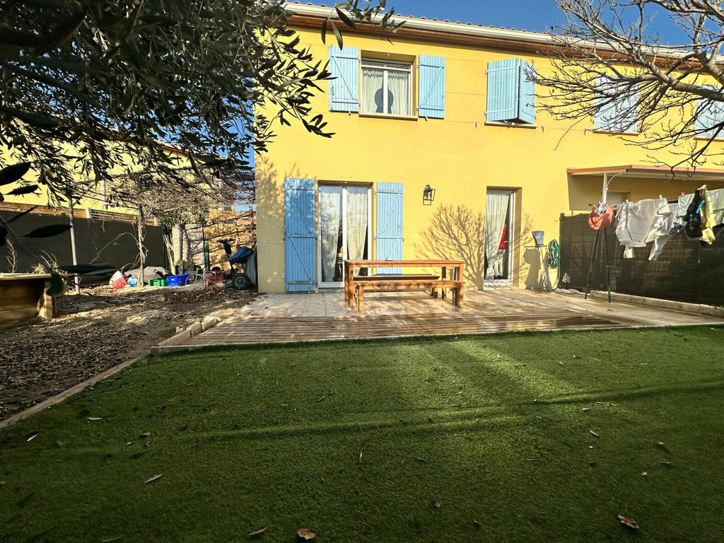 Achat maison à vendre 3 chambres 85 m² - Morières-lès-Avignon