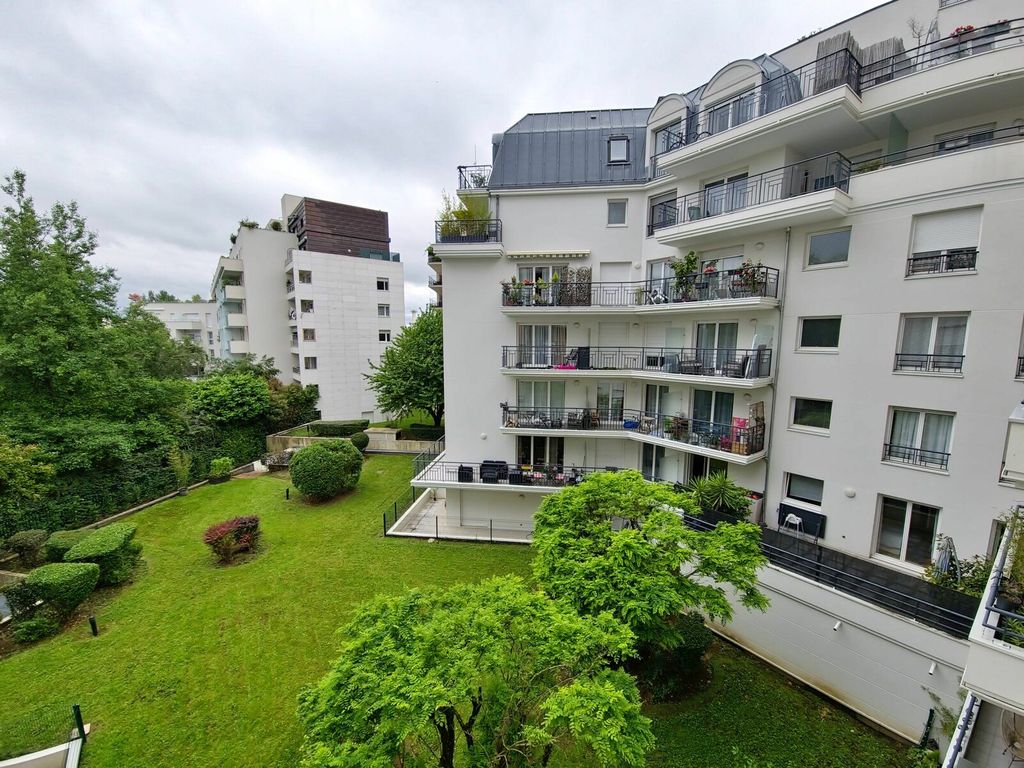 Achat appartement à vendre 2 pièces 49 m² - Neuilly-Plaisance